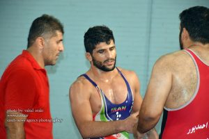 پیام بویری کشتی گیر ملی پوش تیم سینا صنعت ایذه و دارنده مدال برنز مسابقات آسیایی اینچئون کره جنوبی آرش کیانی و ملک محمد بویری