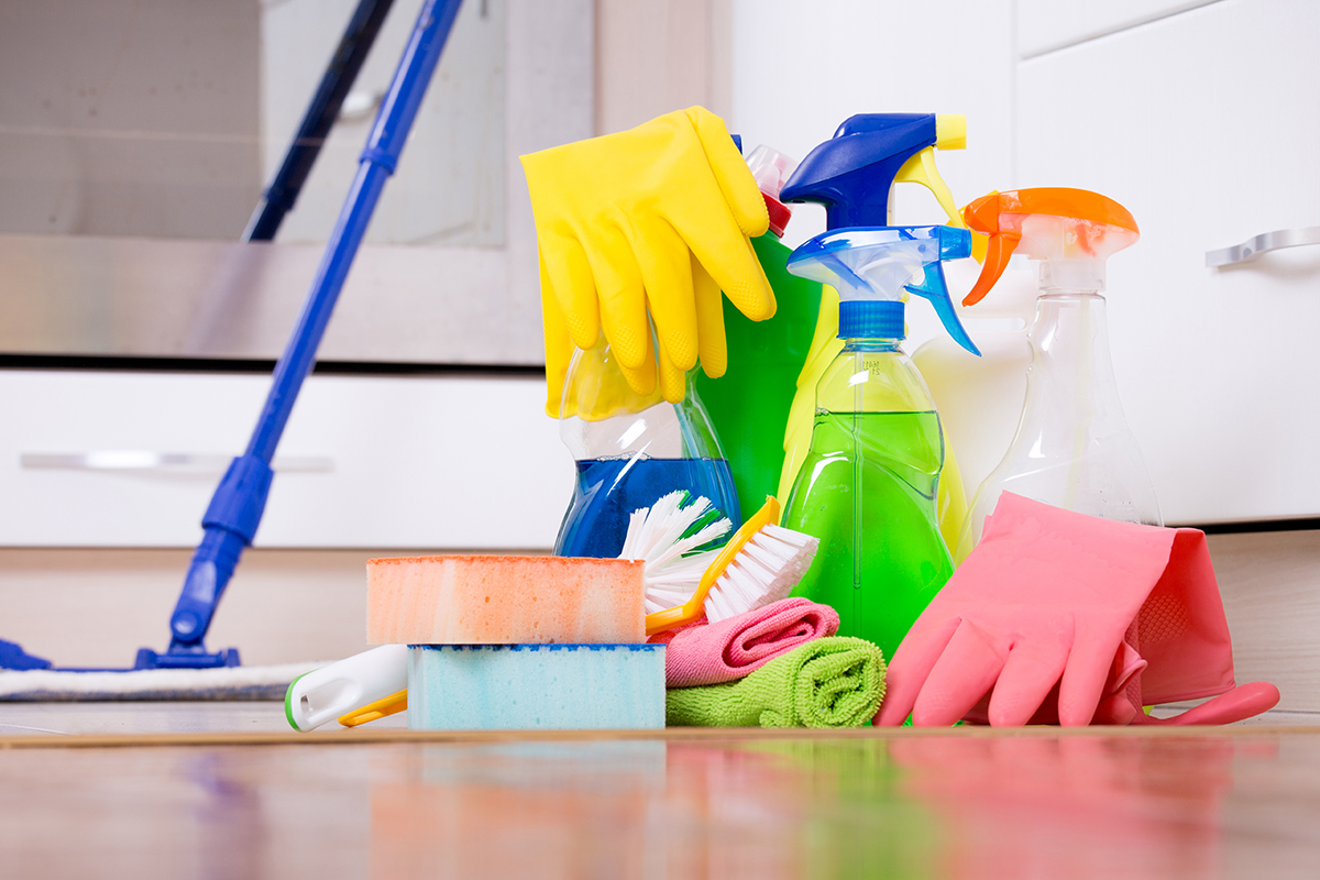 استقبال از نوروز با رعایت اصول خانه تکانی/نبایدهای استفاده از مواد شوینده در خانه تکانی