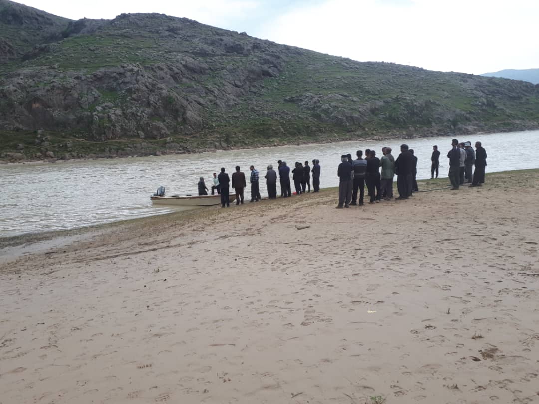 پیدا شدن جسد یکی از مفقودان حادثه غرق شدن قایق در سوسن
